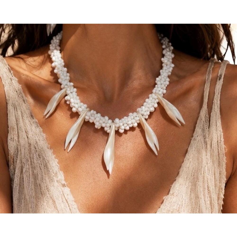 Sea Garden Ivory Shell Necklace Earrings Set – Coastal Bridal Statement Jewelry